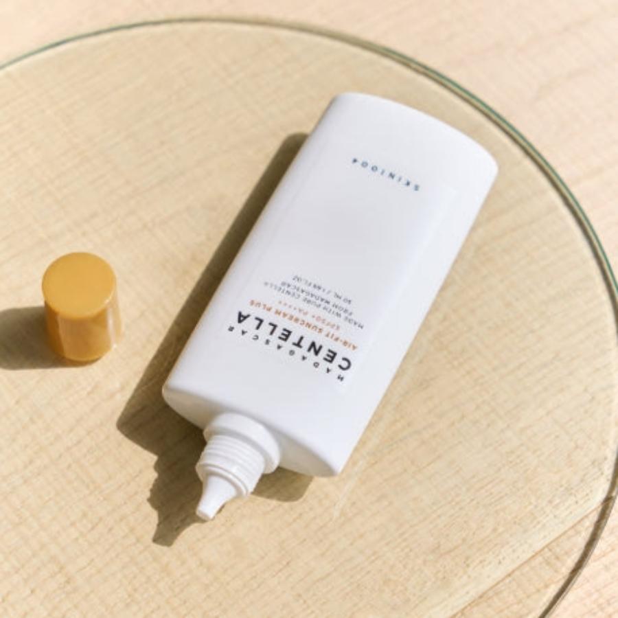 SKIN1004 MADAGASCAR Centella Air-Fit Suncream Plus 50mL (SPF 50+ PA++++)