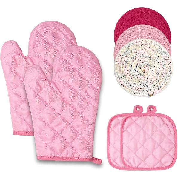 Pink Heat Resistant Oven Mitts and Potholders Set, 2 Packs of Quilted Gloves and 2 Packs of Heatproof Pads, Strong Grip for Hot Pans, Ideal for