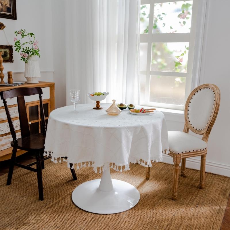 Simple Round Tablecloth Polyester Cotton Blend Against Slip Design Multiple Dyes For Various Uses