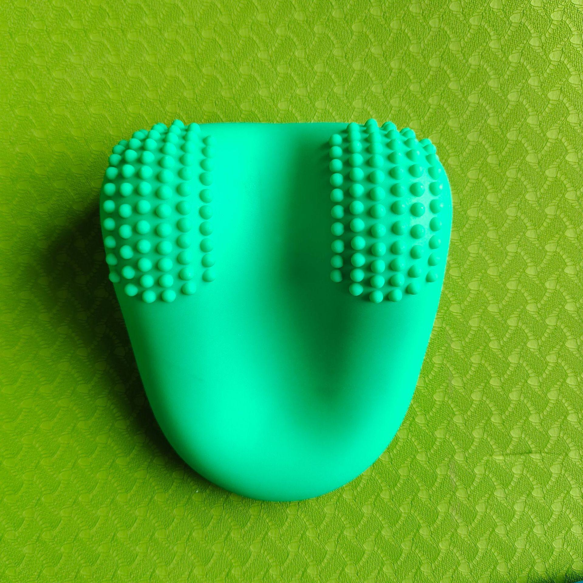 

Подушка для массажа шеи с наполнителем из геля для облегчения боли. Эргономичный дизайн. Встряхивающая щетка очень хороша после длительного использования. зелёный