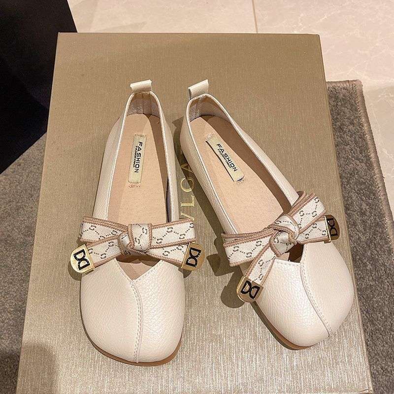 Xiaoxiangfeng Doudou Shoes Female Soft Leather Fairy Gentle Flat Mary Jane 2025 Spring and Summer French Soft-soled Grandma Shoes