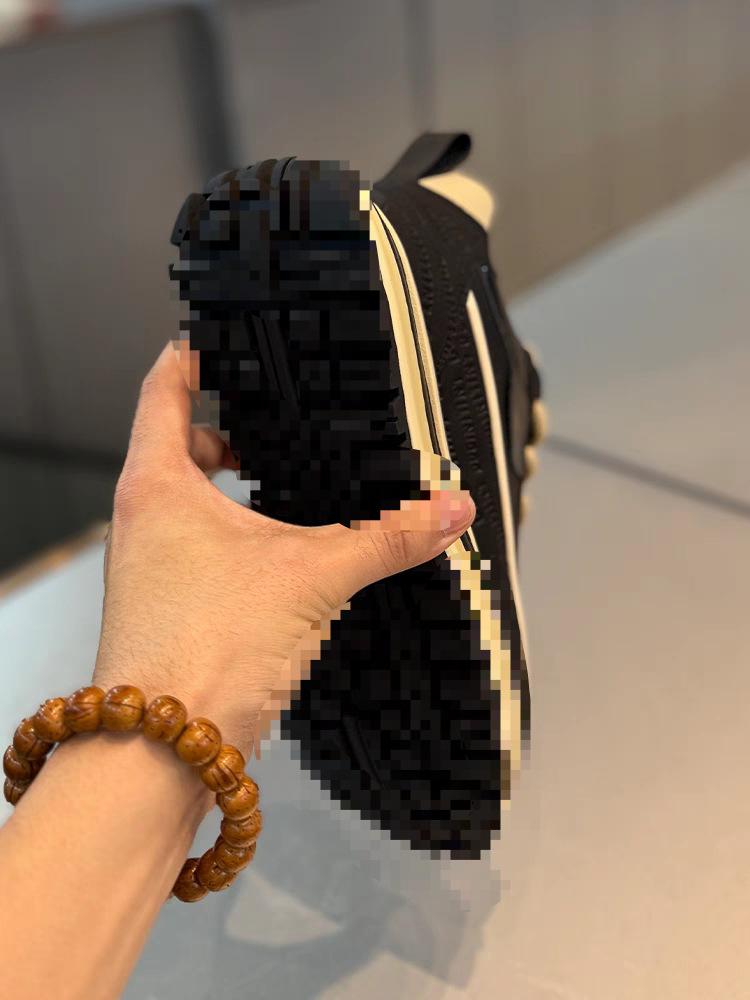 Scarpe da uomo autunnali in rete traspirante marca di tendenza senso avanzato Forrest Gump sportive da corsa casual suola spessa aumento altezza interna scarpe da papà alla moda