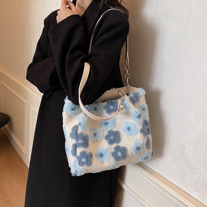 Plush Bag for WomenLarge Capacity Winter Casual Versatile Single Shoulder Shopping Bag Tote Bag