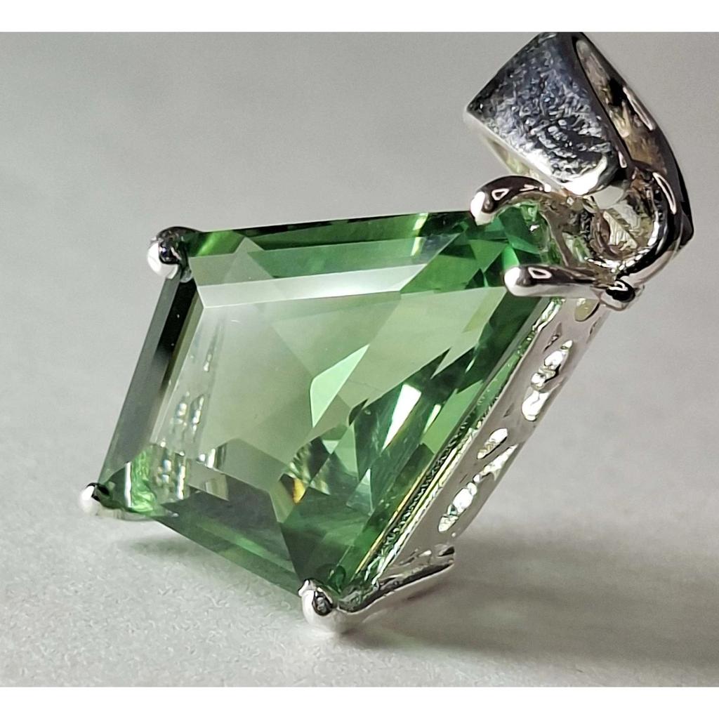 Fancy Cut Natural Green Sapphire 22-24 Ct Stunning Loose Gemstone