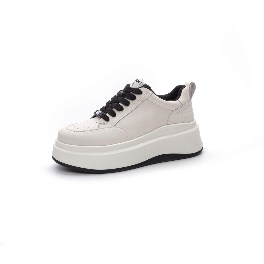 Thick-soled versatile bread Xiaoxiangfeng board shoes, new leather little white shoes in the spring of 25 years, women's sports and leisure height-i