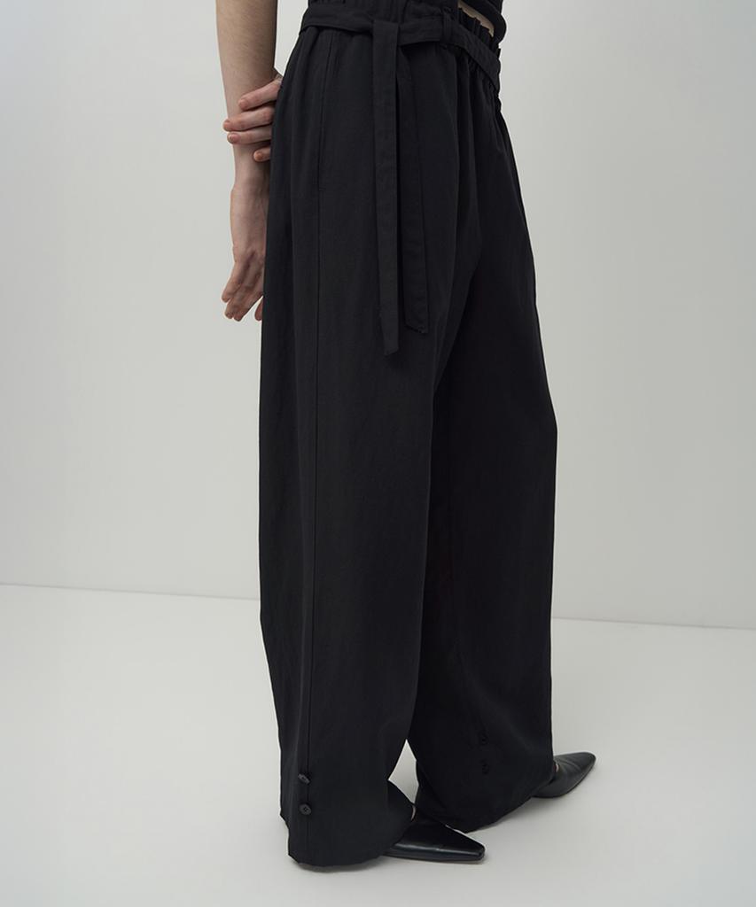 Leopeusaideuhwaiteulabel Belted Curtain Pants Crow