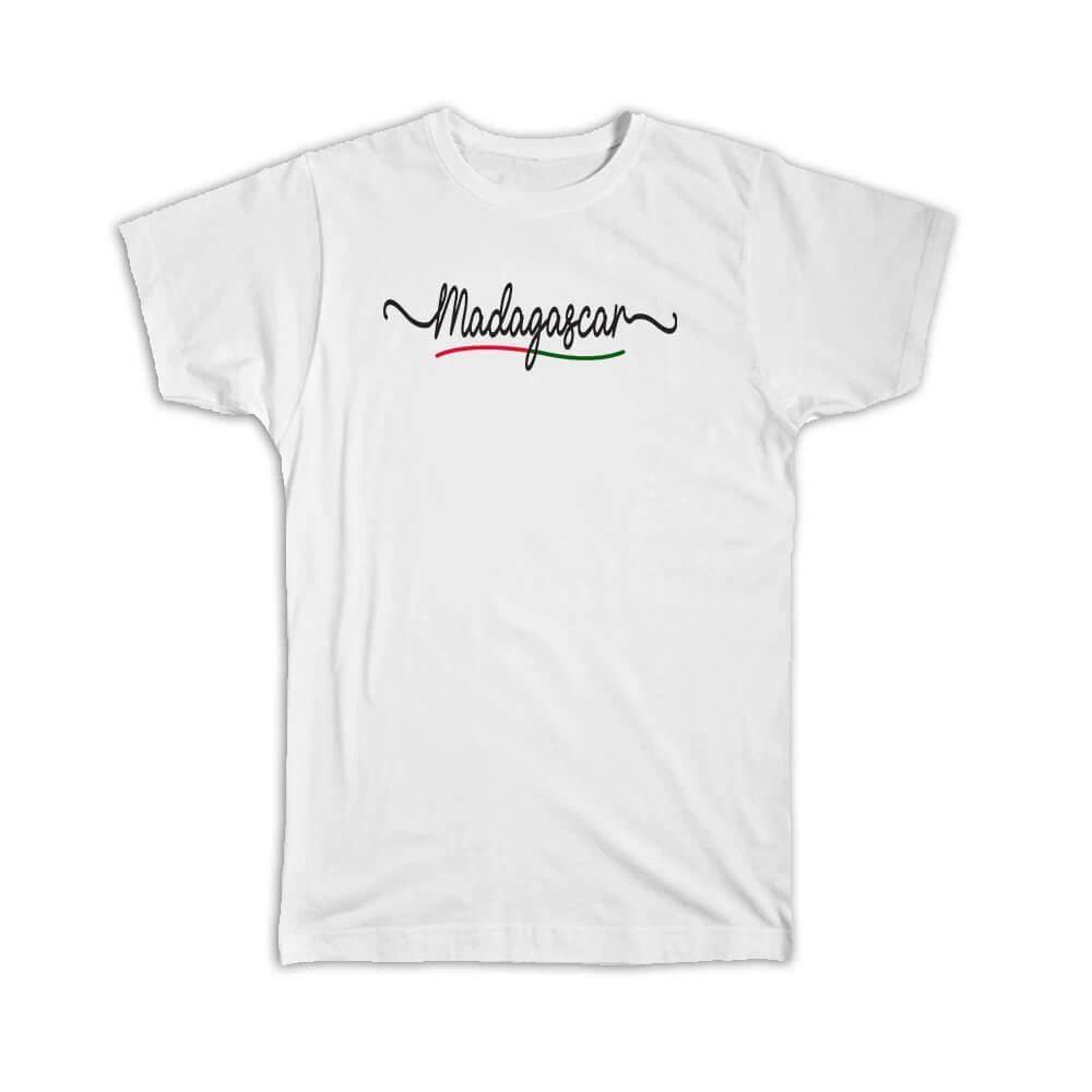 Gift T-Shirt : Madagascar Flag Colors Malagasy Travel Expat Country Minimalist XL