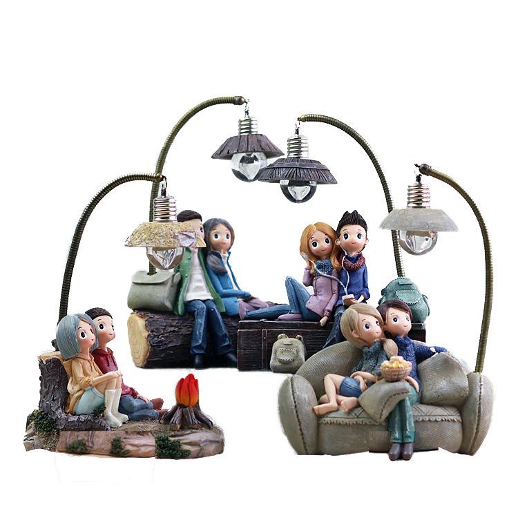 Creative Resin Couple Night Light - Perfect Home Decor Gift for Living Room or Bedroom, Ideal for Valentine's or Birthday.