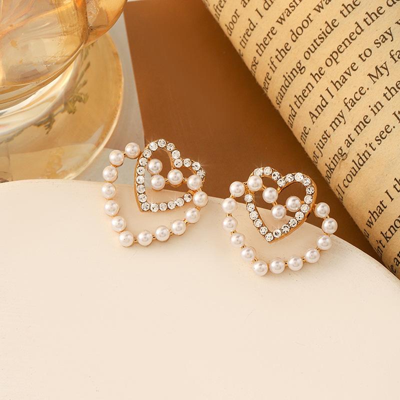 Fashion Retro Pearl Heart Earrings Peach Heart Shape Light Luxury Elegant Versatile Women s Hollow Earrings Jewelry