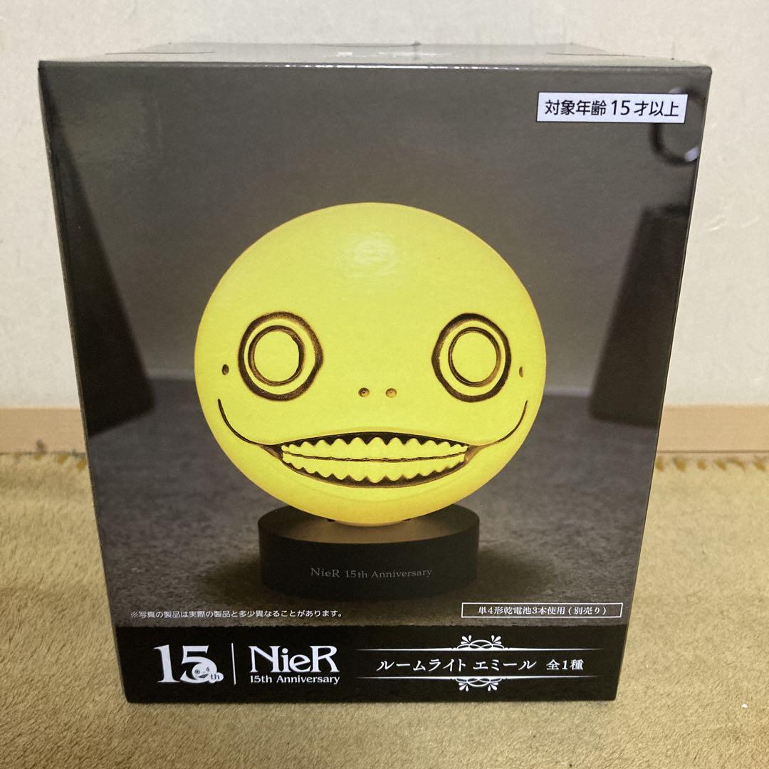 

[ВЖИВАНИЙ] Нір 15-річчя Кімнатний світильник Еміль