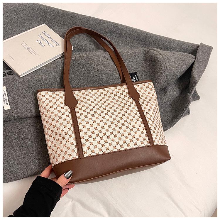 Spring and summer new fashionable presbyopia handbag shoulder bag tote bag women's bag supports a large number of mixed batches