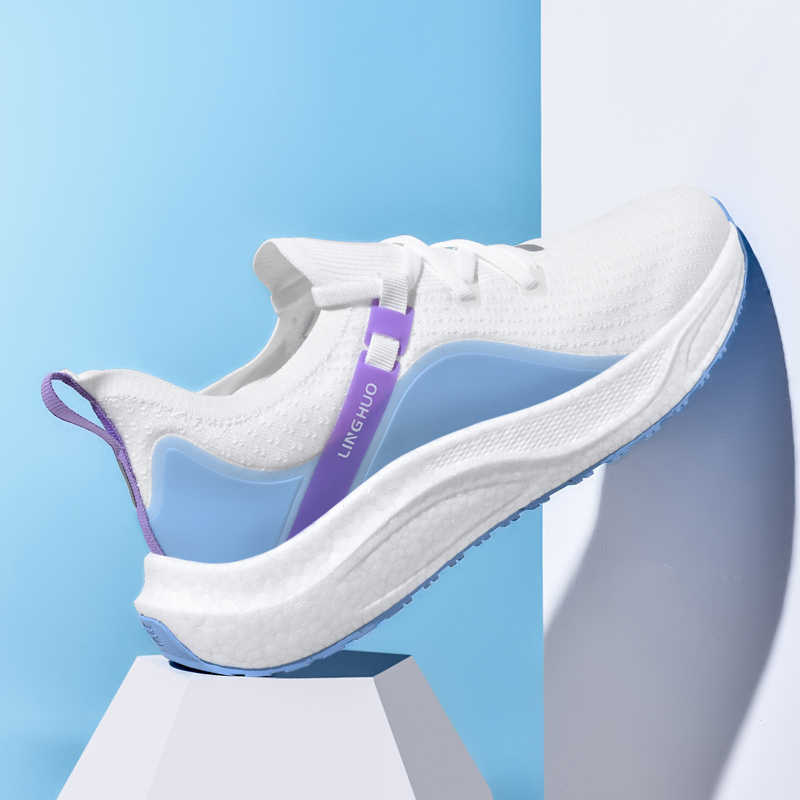 Fashion Zimni With Holes Comfortable Man Flip Flops Sports Walk Shoes Brand Sandals Sneakers Second Hand Foot-wear High Grade