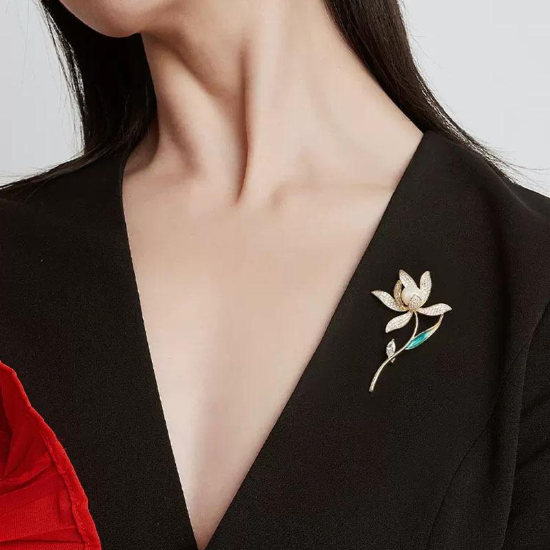 Flower Brooch Female Minimalist Design Sense Niche High Sense Corsage Pin Fixed Clothes Tide
