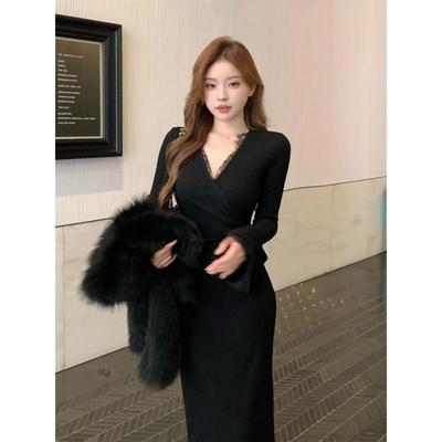 Women's Autumn 2025 Black Slim-Fit V-Neck Mermaid Skirt Dress
