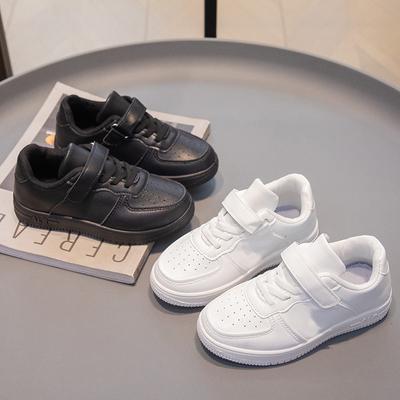 Chaussures blanches pour enfants en cuir à semelles souples pour l'école, printemps et automne, chaussures de sport décontractées polyvalentes pour garçons, chaussures de skate pour enfants, chaussures de course noires pures pour filles