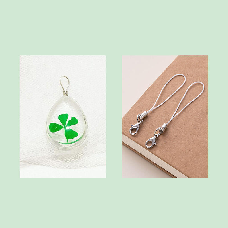 Lucky Pass Four-Leaf Clover Keychain Bag Accessory Keychain