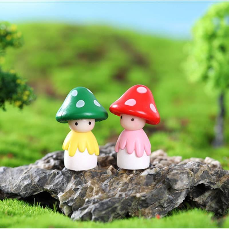 Colorful Resin Mushroom Figurine For Diy Fairy Gardens And Succulent Terrariums