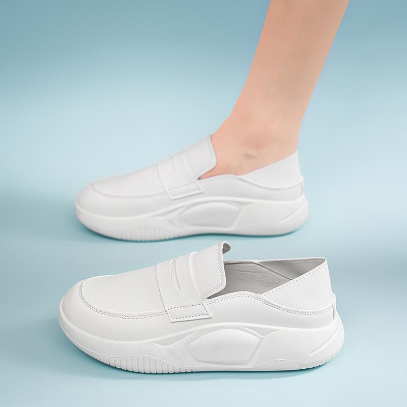 Women's Plus Size Non-slip White Nurse Shoes - Comfortable Slip-on for Long Hours