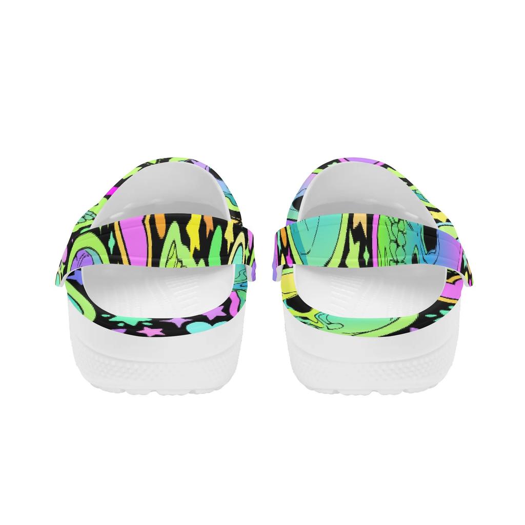 White EVA Clogs with Halloween Ghost Print, Lightweight Slip On Garden Shoes, Breathable Beach Sandals, Indoor Outdoor Slippers for Men Women