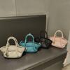 2026 New Leather Vegetable Basket Handbag Women's Niche Design Cloud Dumpling Bag Pendant Shoulder Bag Messenger Bag