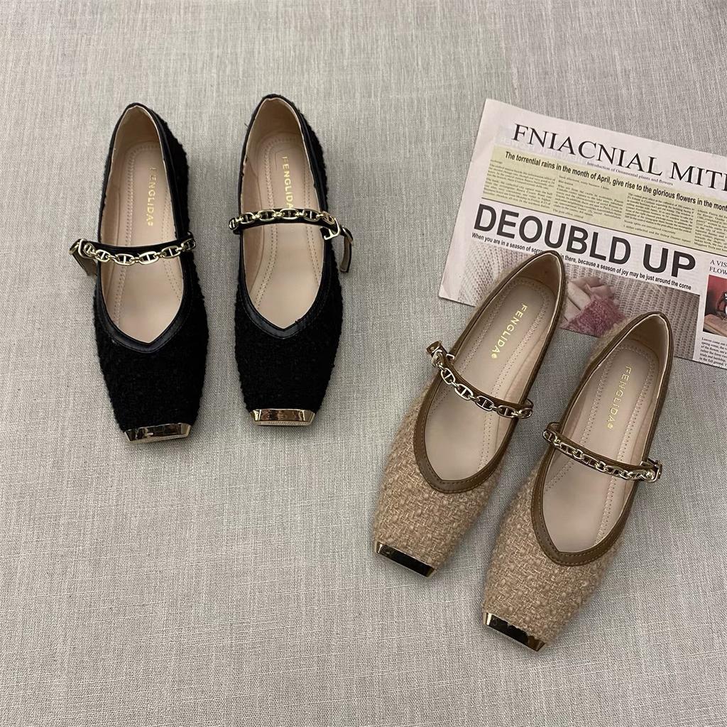 Chain Mary Jane shoes women's shoes 2025 autumn and winter new square head word with shallow mouth flat bottom with skirt single shoes