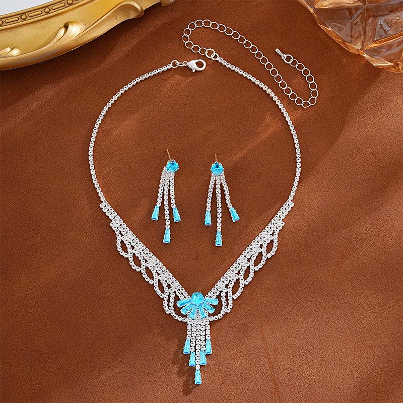 Zircon Jewelry Set: Elegant Niche Design for Weddings and Banquets - Earrings and Necklace