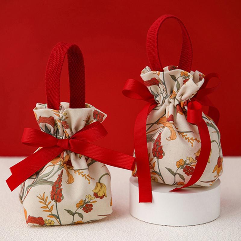 1Pc Wedding Candy Bag Flower Handheld Candy Bags Wedding Goodie Packing Bags Portable Floral Drawstring Candy Storage Bag