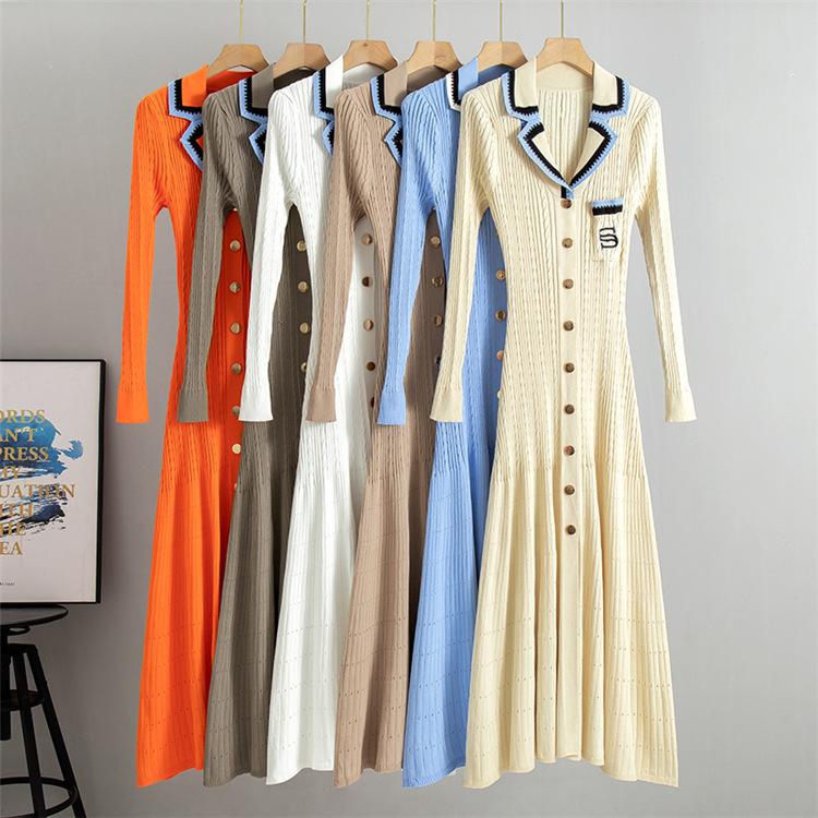 Autumn Elegant Slim Knitted Long Dress Women's Letter Single Breasted Long Sleeved Designer Vintage Dresses Winter Sweater