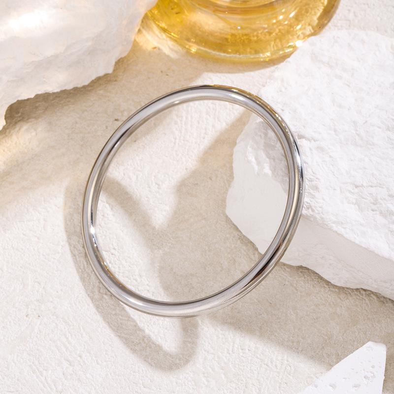 Elegant Non-Fading Gold Ethnic Bangle for Women - Simple Titanium Steel Bracelet Jewelry