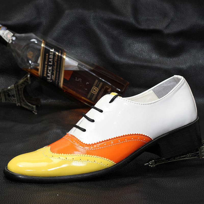 

Большого размера весенне-осенние мужские кожаные туфли с острым носком в британском цветочном стиле, мужская обувь Брок, повседневная обувь в корейском стиле, партия обуви 44