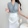 Shipping and updated sizes, chic summer new French V-neck sleeveless shirt, slimming elegant versatile top