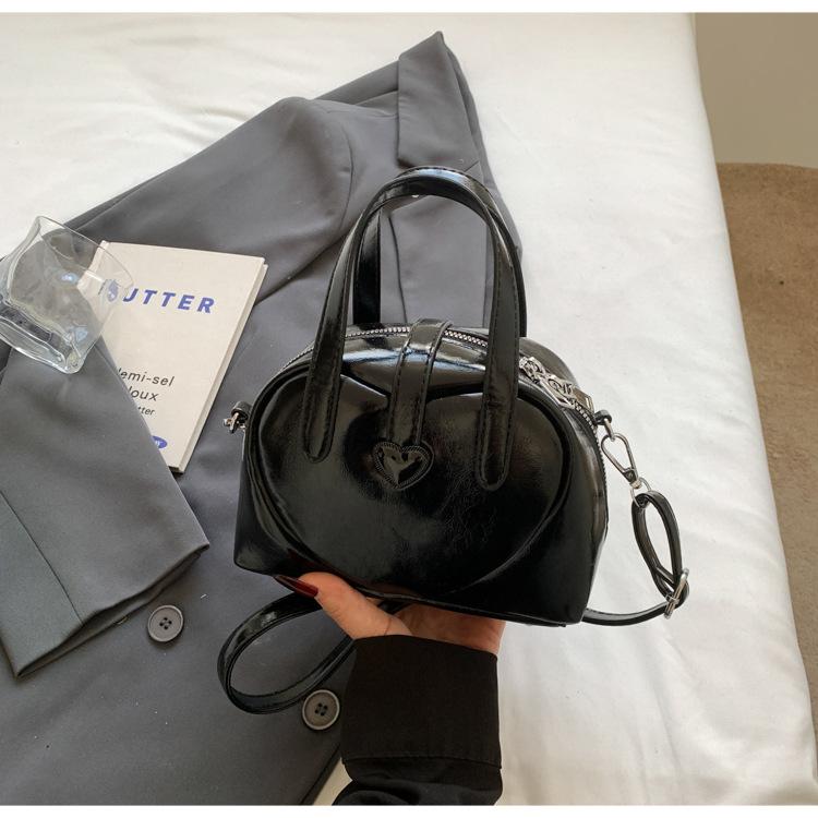 High-end fashion underarm bag women's spring new messenger bag casual pillow bag handbag