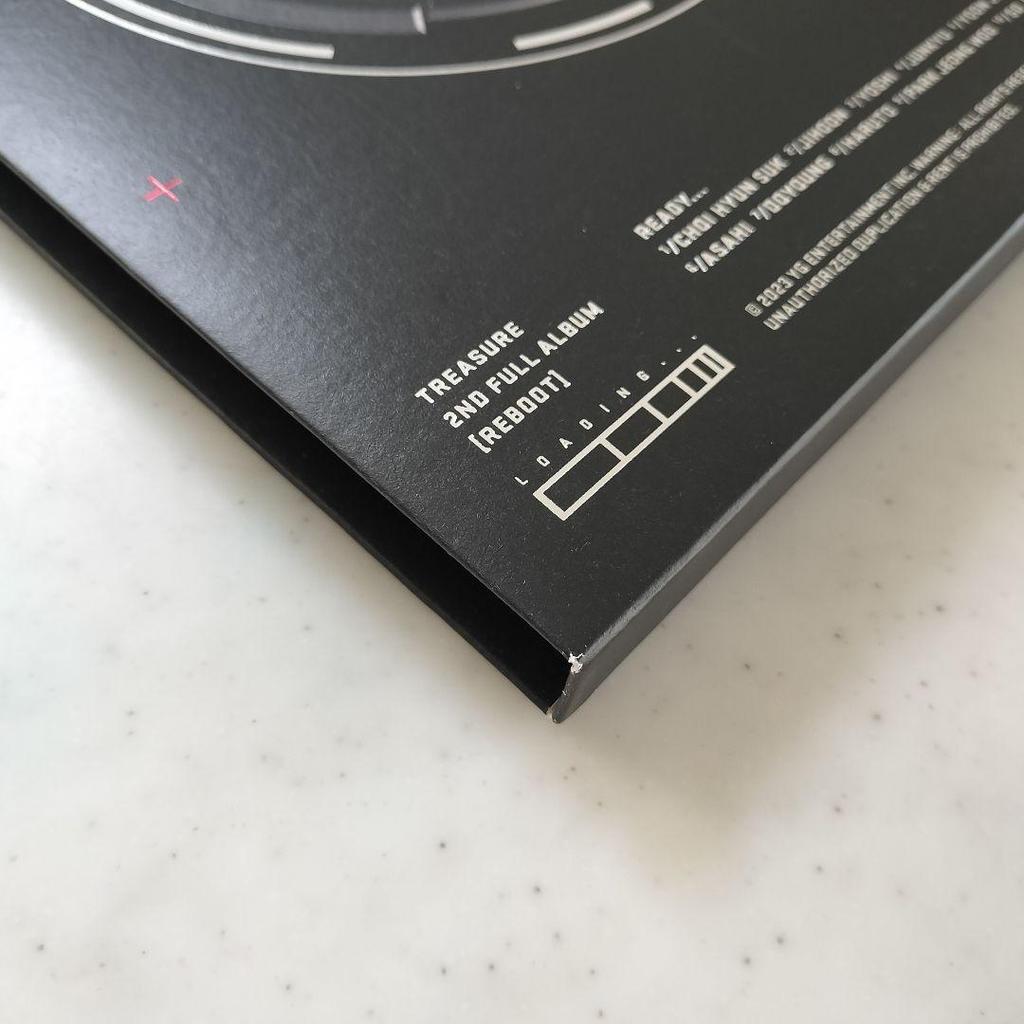 [USED] TREASURE “REBOOT” PHOTOBOOK Black Ver.