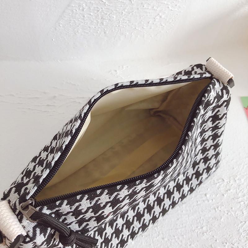 Trendy Houndstooth Pattern Kids Shoulder Bag Versatile Retro Tote For All Occasions