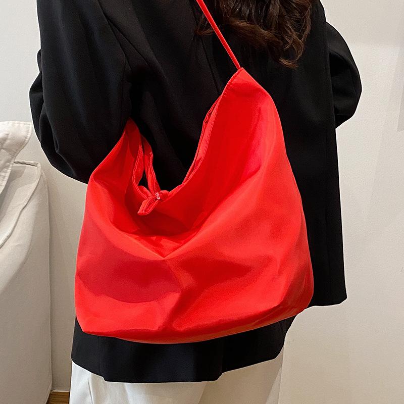 2025 New Lazy Wind Pleated Shoulder Strap Bag Women Ins Niche Large-capacity Casual Versatile Shoulder Messenger Bag