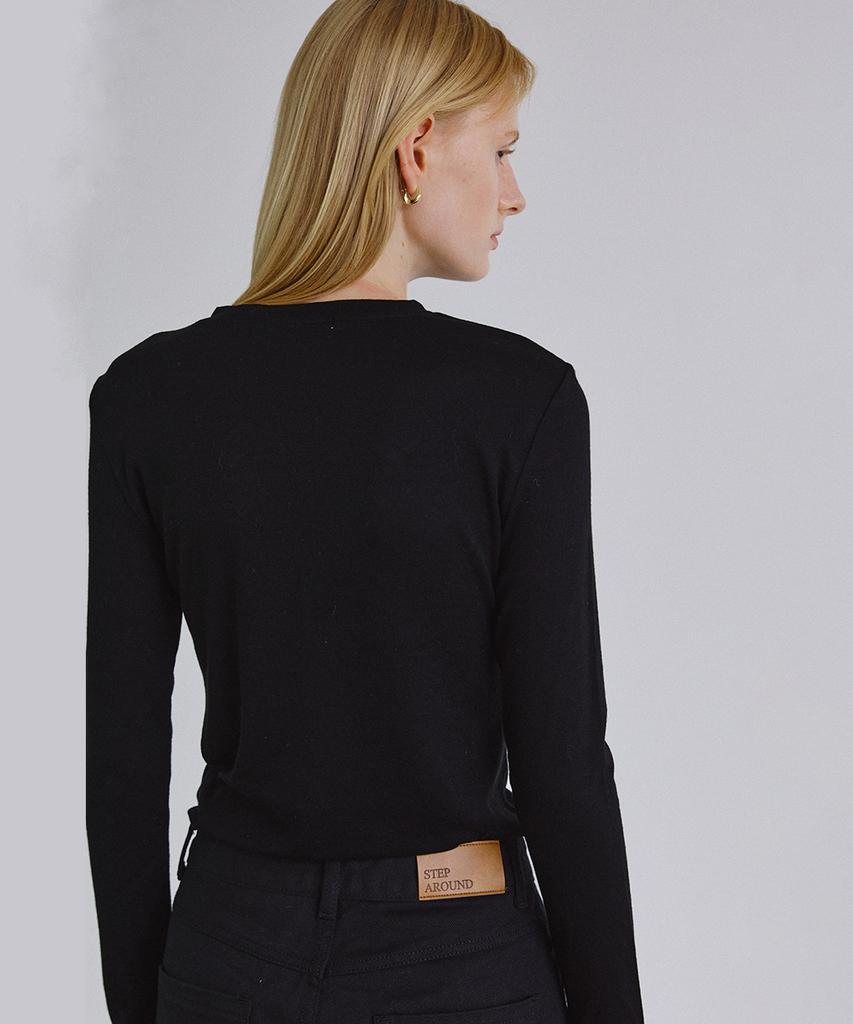 STEP AROUND Loose Fit Wool Tencel Top_Black