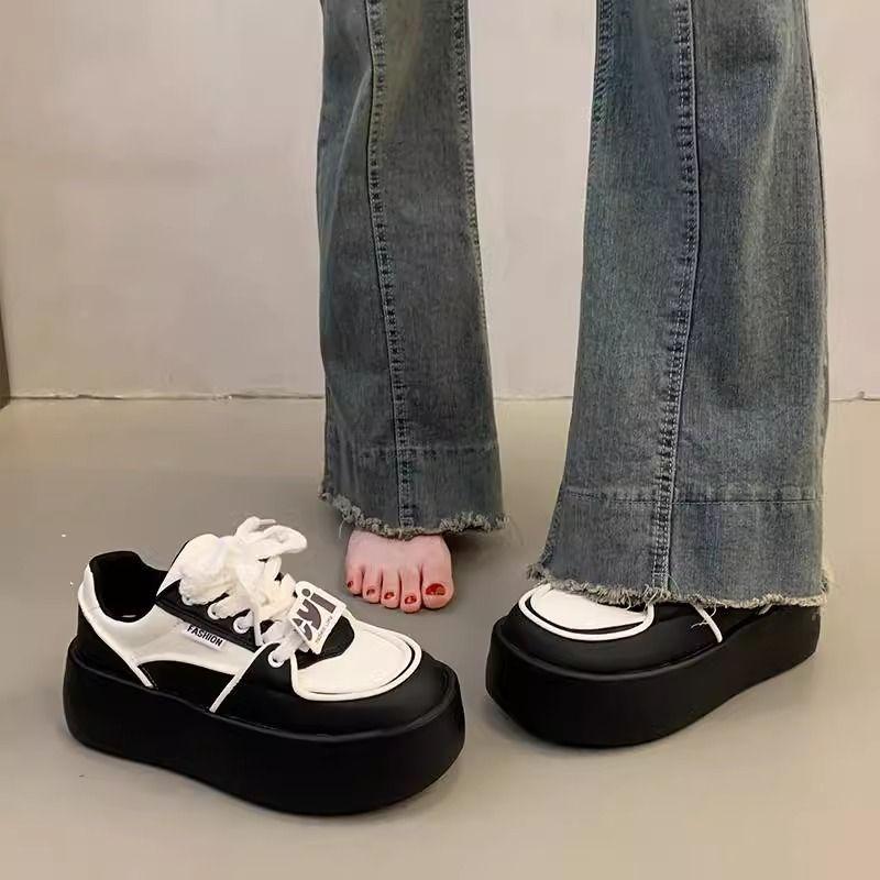 2025 school season new vibe style thick-soled heightening little white shoes spring versatile campus style women's shoes round head board shoes