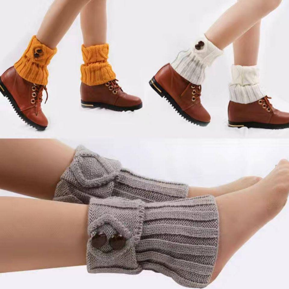 Women's Thick Knit Wool Diamond Button Ankle Boot Socks and Leg Warmers for Autumn and Winter.