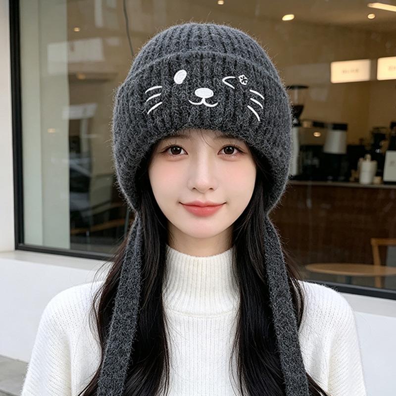 Winter warm ear protection pullover hat children cartoon cute cat embroidered knitted hat showing face small versatile wool hat