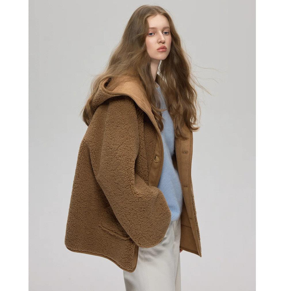 2026 A/W Women's Textured Lambswool Hooded Fur Coat