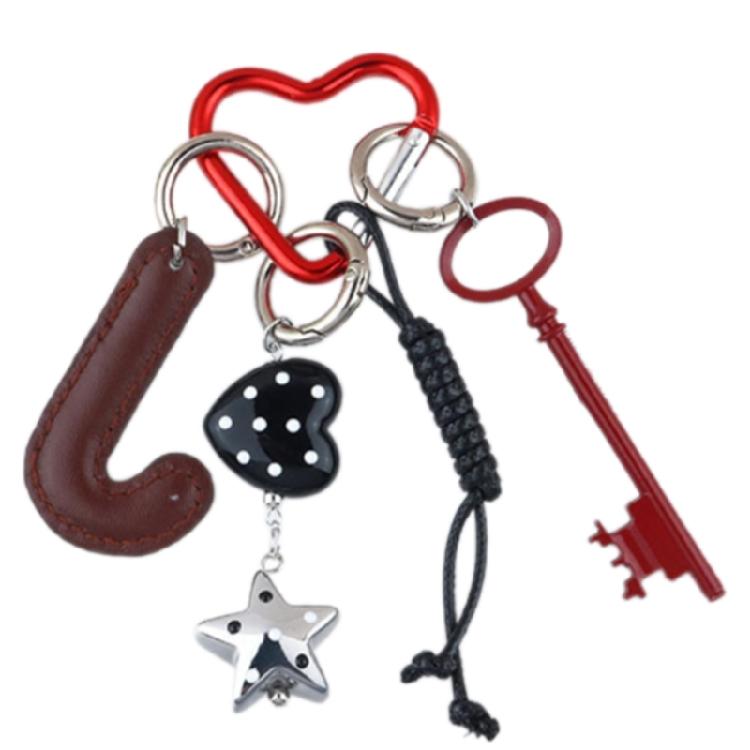 

Lovely Letter Keychain Ornaments Heart Keychain Dices Bag Charm Bag Pendant Decorations Creative Car Keychain