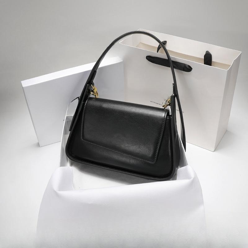 Irregular, Niche Women's Bag with Large Capacity, Leather-textured Single-shoulder Underarm Bag
