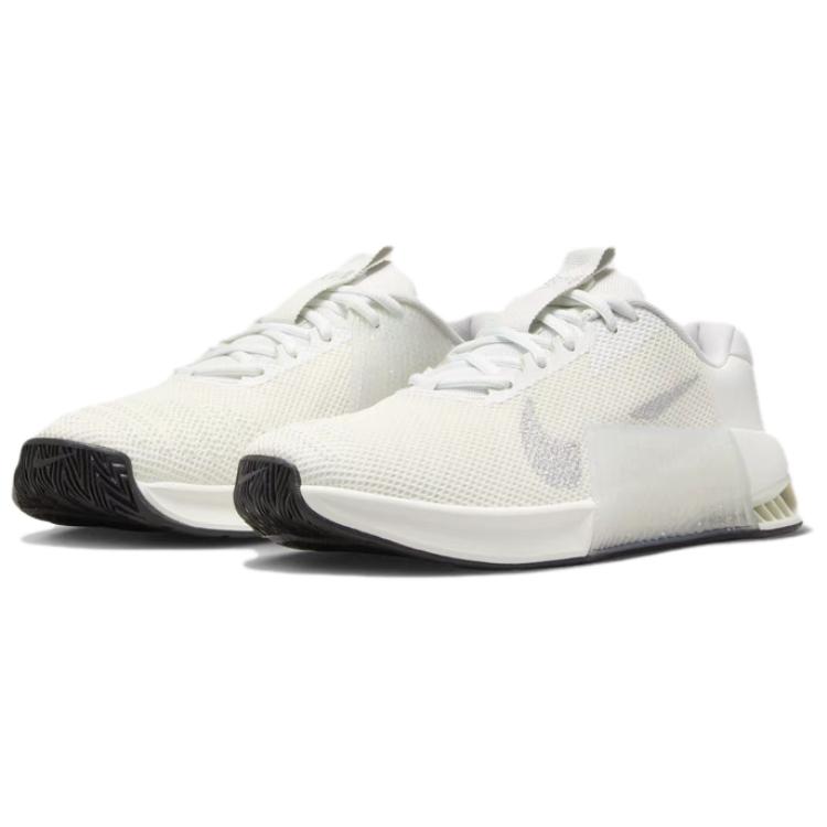 Nuove Nike Metcon 9 Premium Summit White Sail Black Argento Metallizzato da Donna FQ7217-101