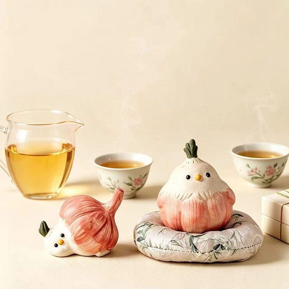 Creative Garlic Bird Tea Pet Cute Resin Garlic Bird Tea Figurine Small Fun Desktop Ornament Tea Table Decoration