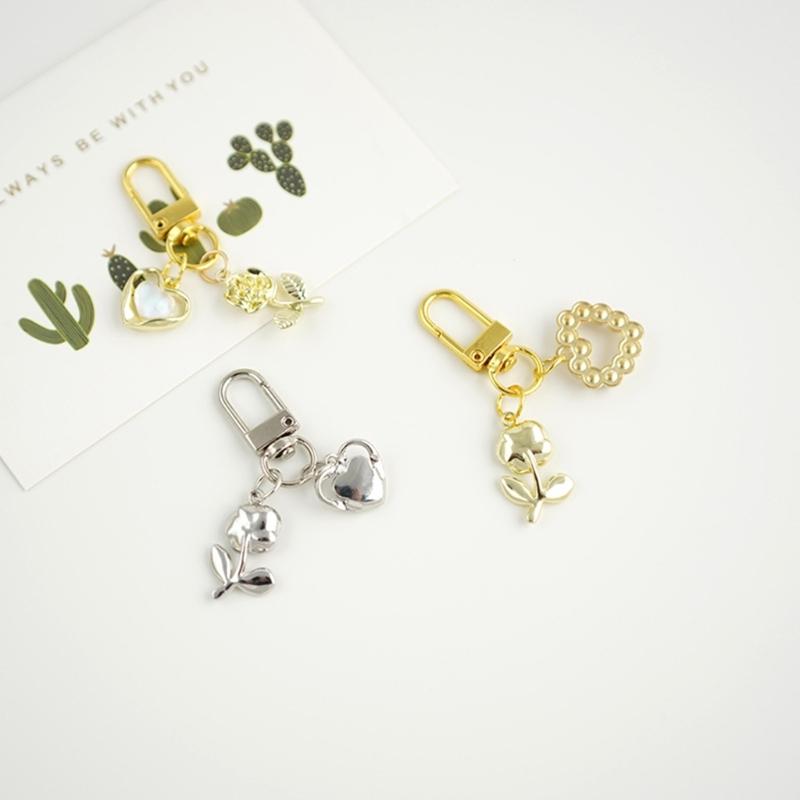 Multipurpose Heart Keychain Charm Portable Keychain Pendant Fashion Sturdy Alloy Accessory for Handbags and Backpacks