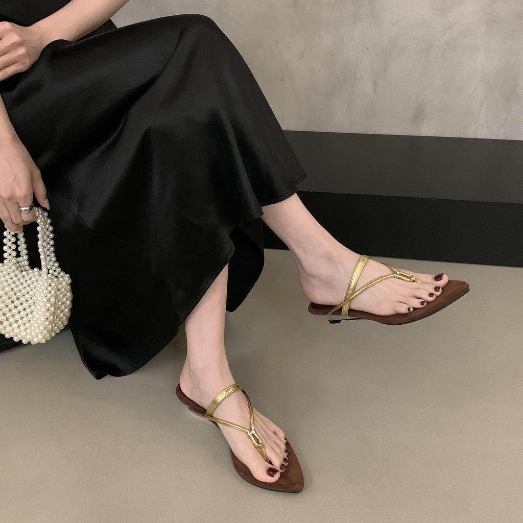 French Pointed Silver Wedge Heel Cool Slippers Women's Outer Wear 2025 Summer New Niche Toe Thin Strap Roman Sandals