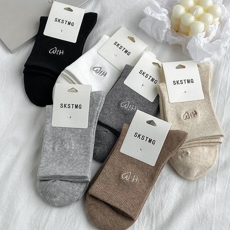 Women's Mid-calf Socks for Spring and Autumn, Heart-shaped Embroidered Cotton Socks, Trendy Women's Socks for Autumn and Winter, Anti-slip Long Socks