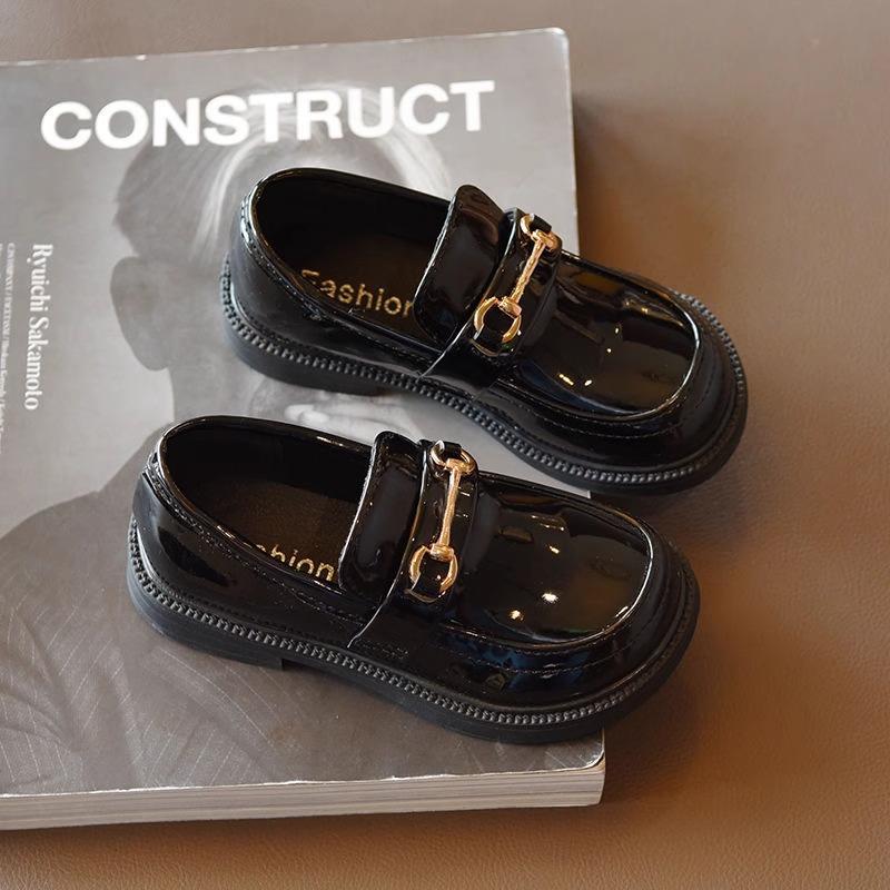 

Обувь для девочек, весенне-осенний сезон, новые детские туфли принцессы, модные одинарные туфли, британские универсальные маленькие кожаные туфли на мягкой подошве 32 чёрный