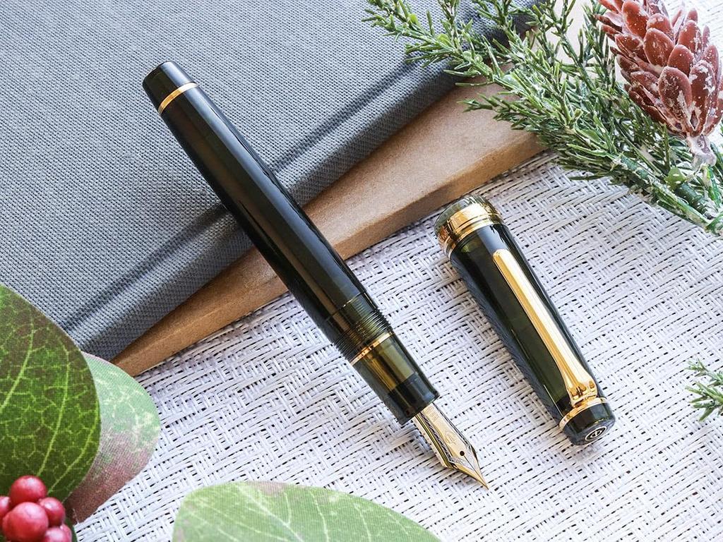 WANCHER Limited Edition SAILOR Original Professional Gear Champagne Dark Green 21K Gold Fountain Pen (Medium Nib)