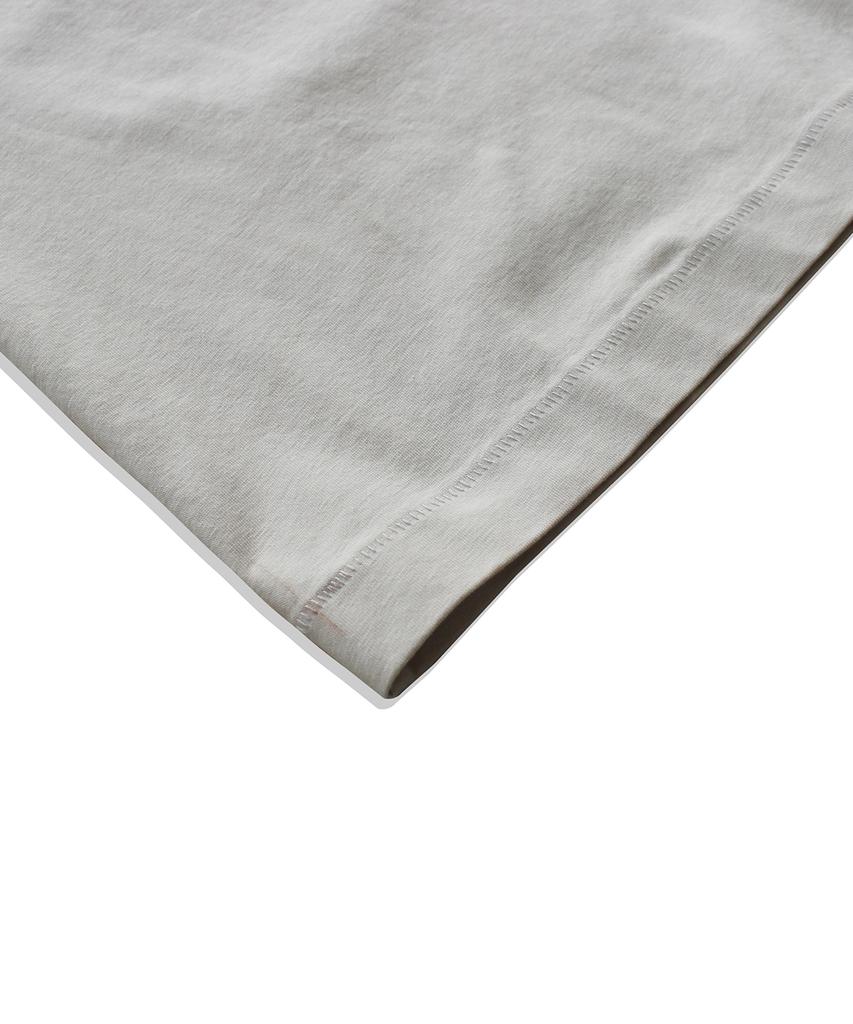 MAINBOOTH [Kiss] Chikara T-Shirt (Light Beige)